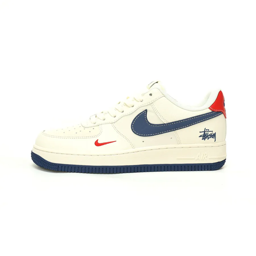 X Air Force 1'07 Low Classic Low Sneaker