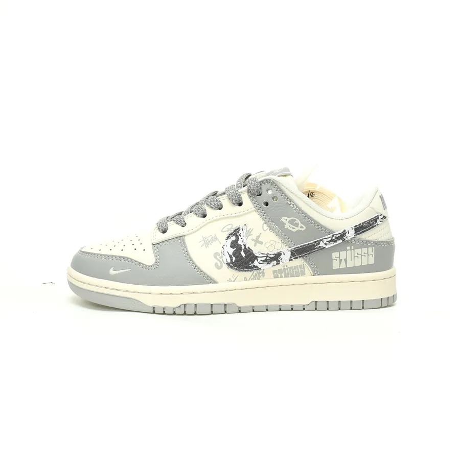 SB Dunk Low Retro SP by You SB Dunk Low Retro SP Consigned Authentic Streetwear Sneaker