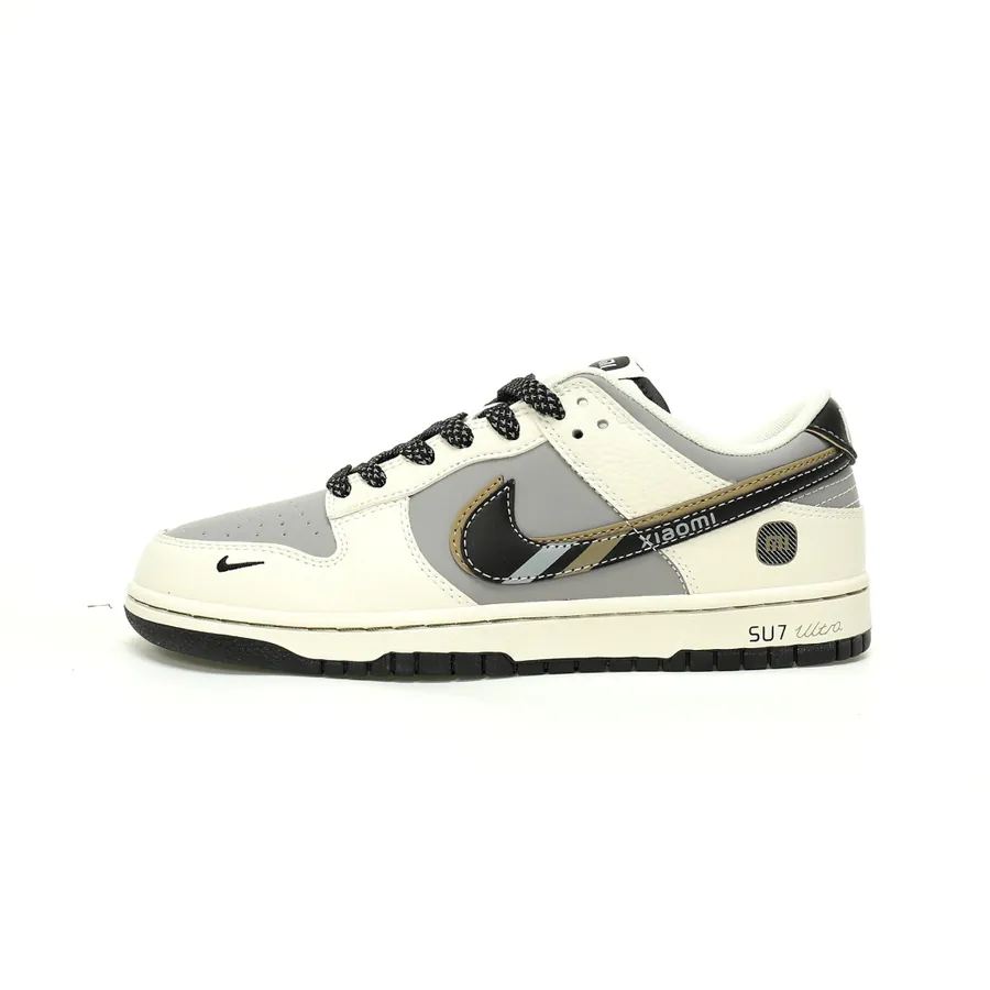 Nike SB Dunk Low SU7 Ultra Collaboration Low Top Sneakers