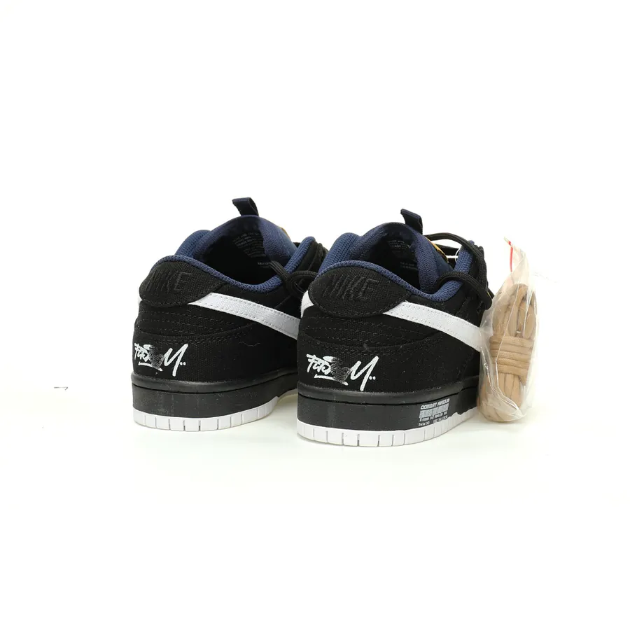 SB Dunk Low Pro PRM 'Black' in Midnight Navy & Desert Oce