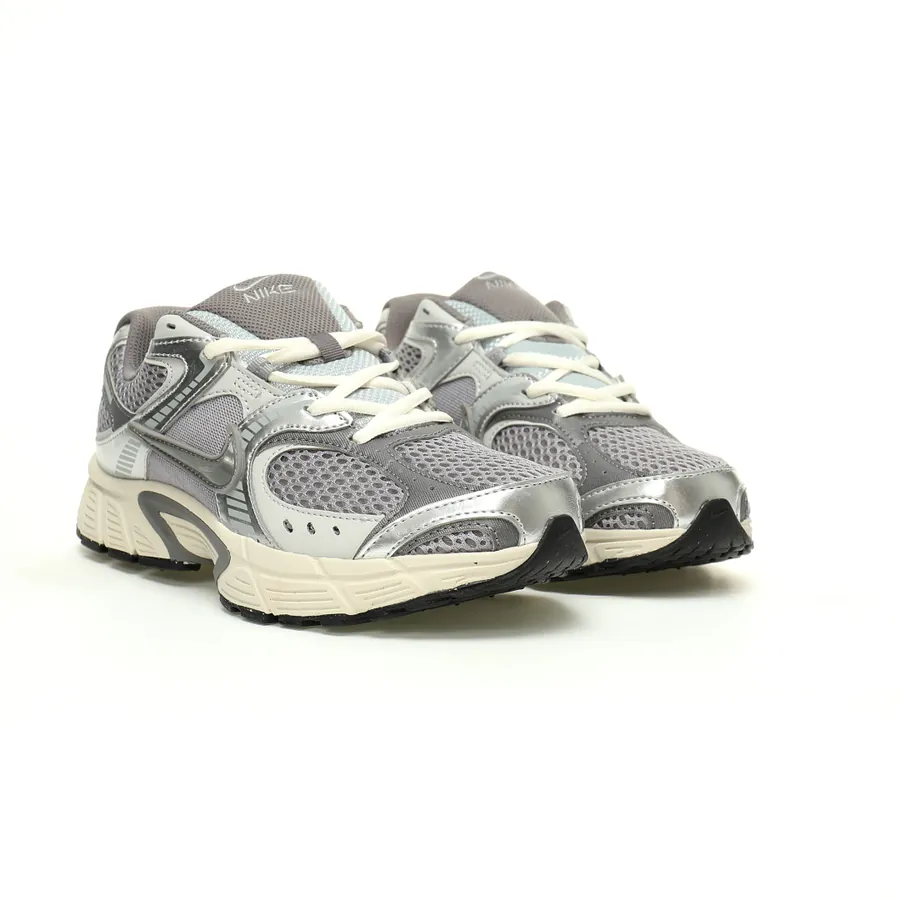 Nike V5 Runner V5 Men's and Women's Running Shoes