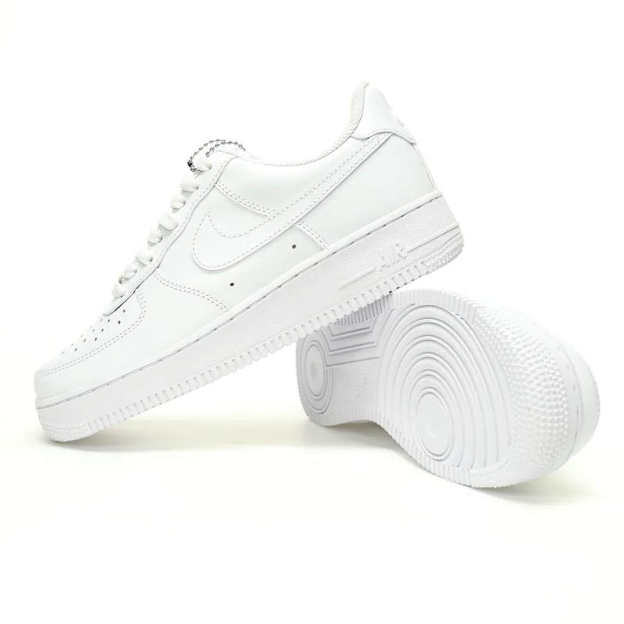 Air Force 107 Low in WhiteWhite Classic Sneaker