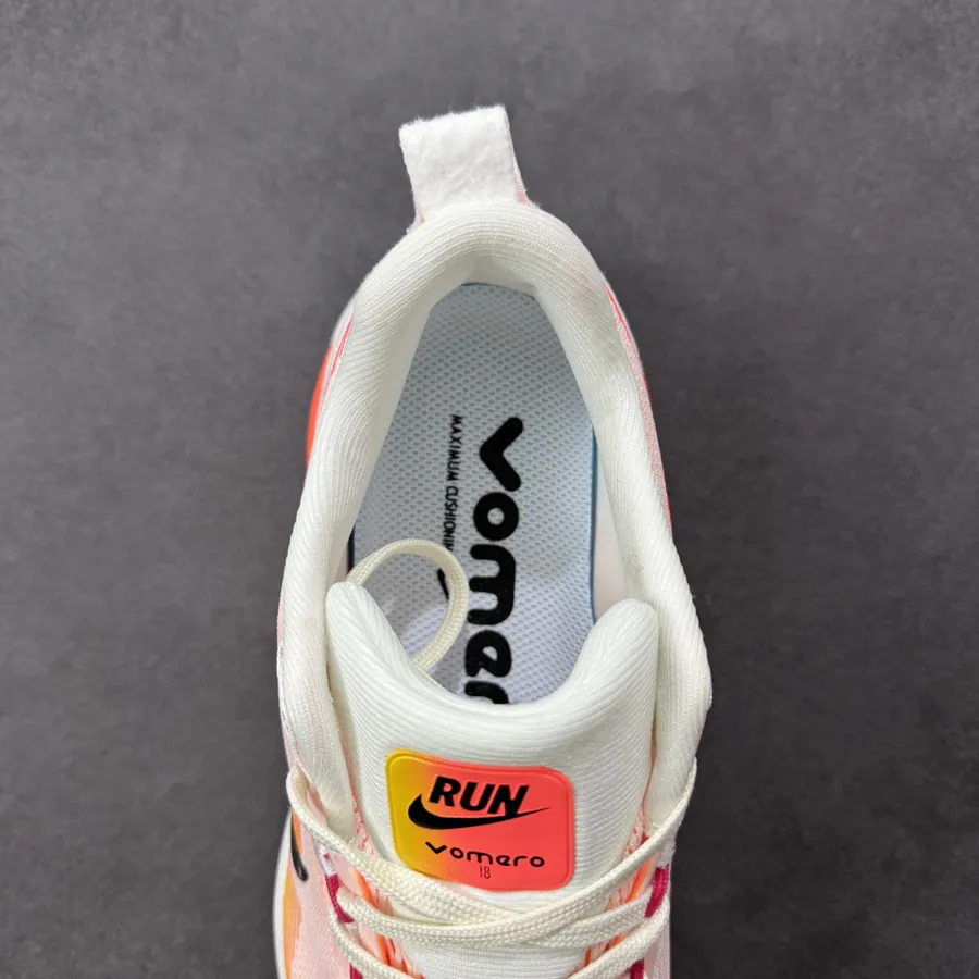 Nike Air Zoom Vomero 18 Premium Running Shoes
