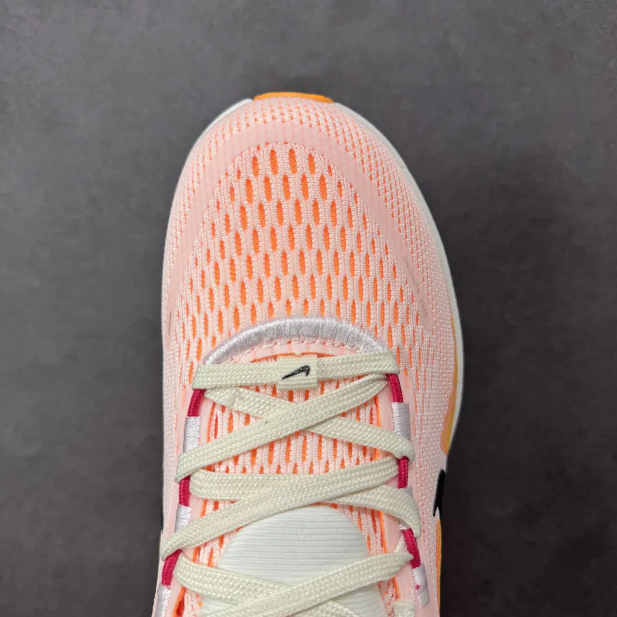 Nike Air Zoom Vomero 18 Premium Running Shoes