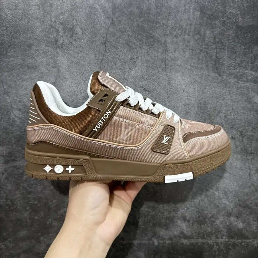 LV Trainer Brown Print