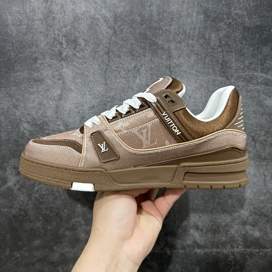 LV Trainer Brown Print