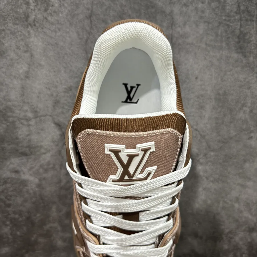 LV Trainer Brown Print