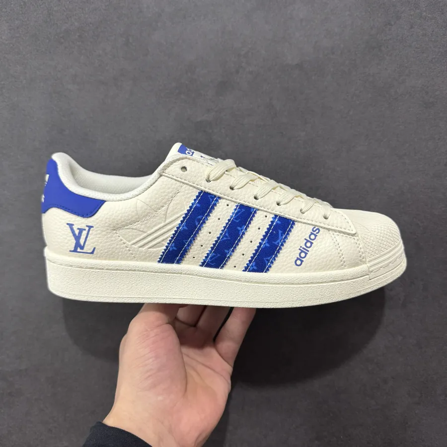 AD Originals Gazelle Indoor LV Retro Sporty Sneakers
