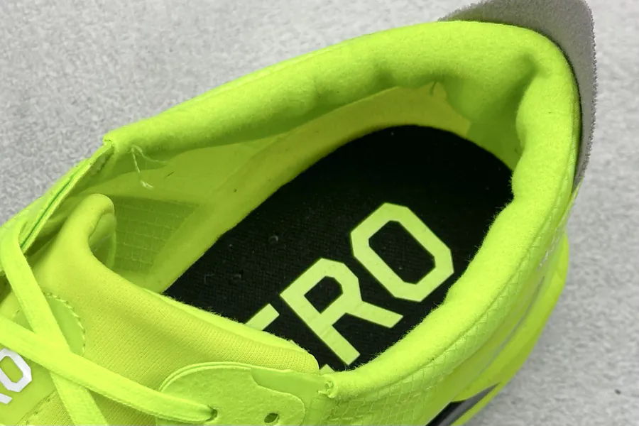 Adidas Adios 9 M Lightweight Running Shoes