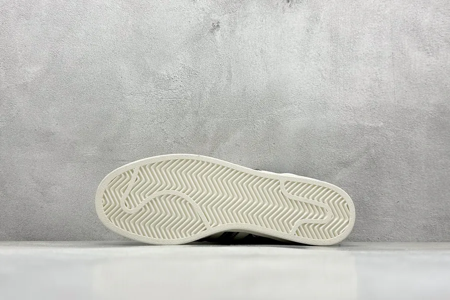 Originals Superstar x Louis Vuitton White Brown