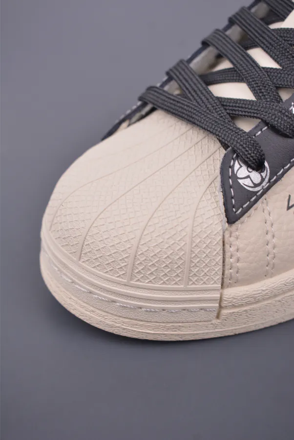 Adidas Originals Superstar Classic White Sneaker