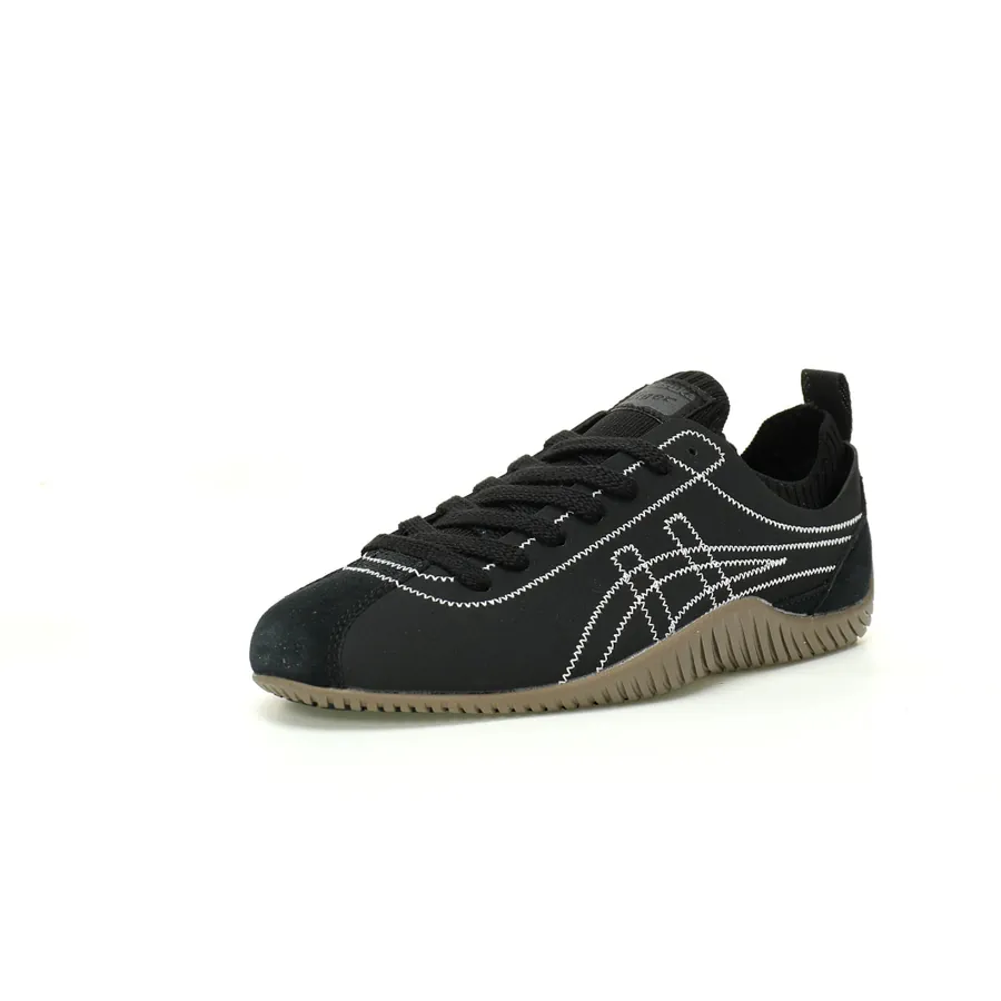 Onitsuka Tiger Sclaw Low Classic Retro Sneaker with Minimalist Design