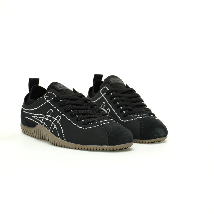 Onitsuka Tiger Sclaw Low Classic Retro Sneaker with Minimalist Design
