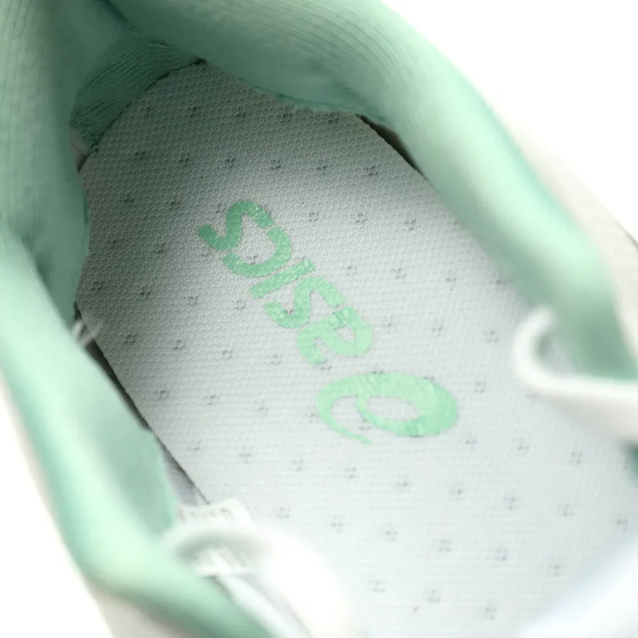 Asics Magic Speed 4 Low Sneaker with Carbon Plate
