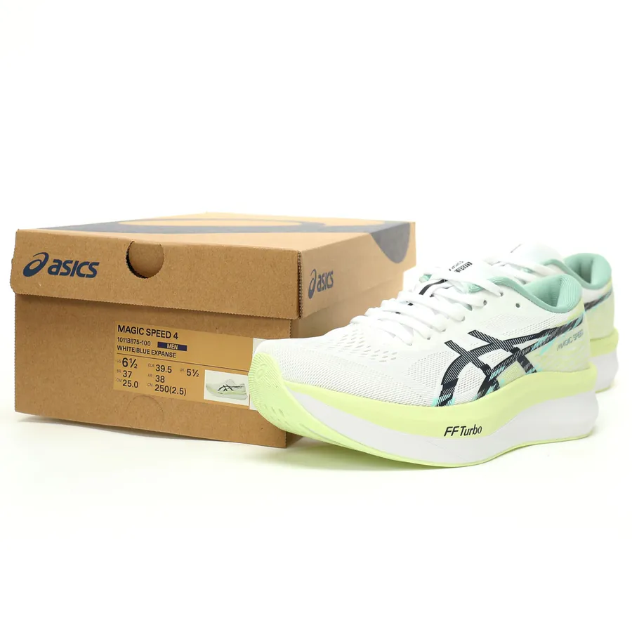 Asics Magic Speed 4 Low Sneaker with Carbon Plate