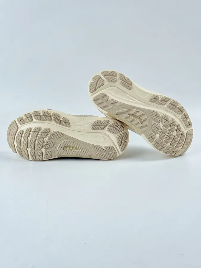 Asics Gel Kayano 31st Generation Running Shoes