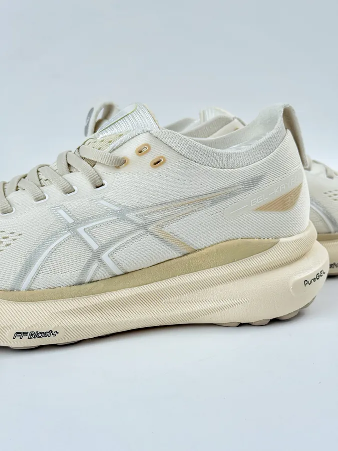 Asics Gel Kayano 31st Generation Running Shoes