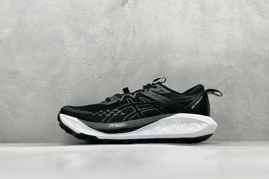 Asics Gel Trabuco 13 Retro Breathable Sneaker