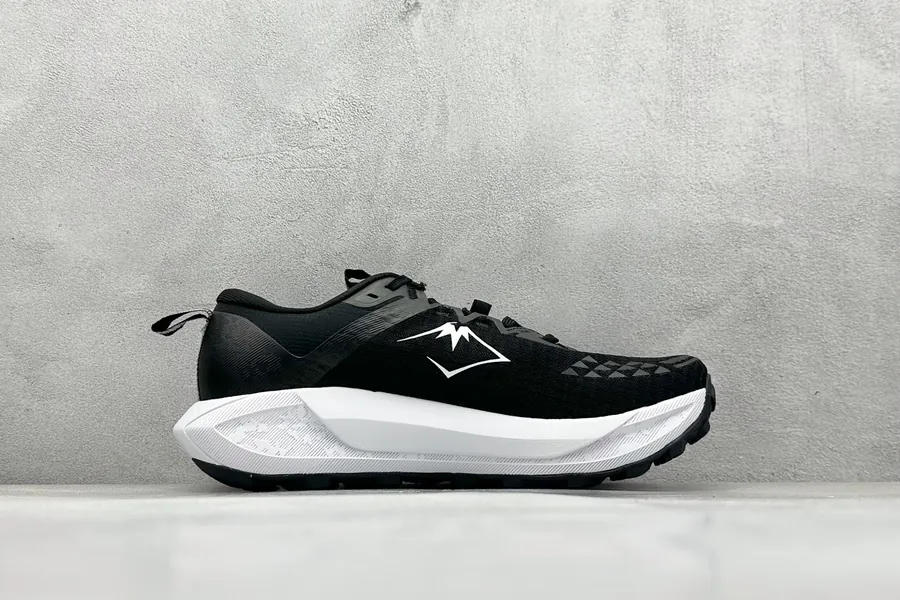 Asics Gel Trabuco 13 Retro Breathable Sneaker