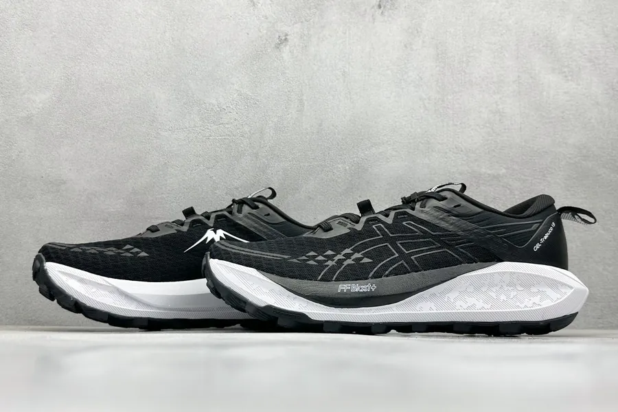 Asics Gel Trabuco 13 Retro Breathable Sneaker