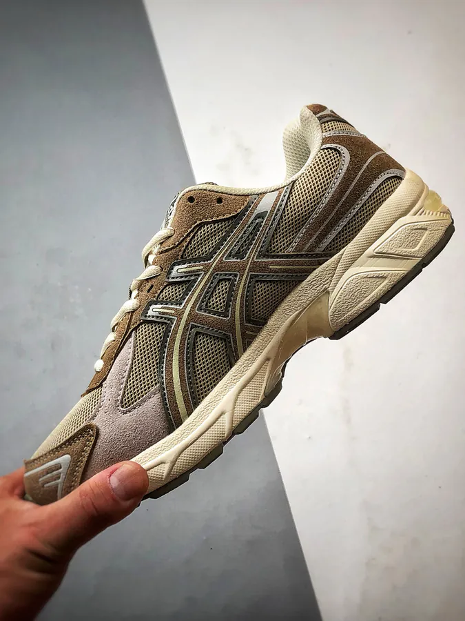 Asics Gel 1130 Brown and White