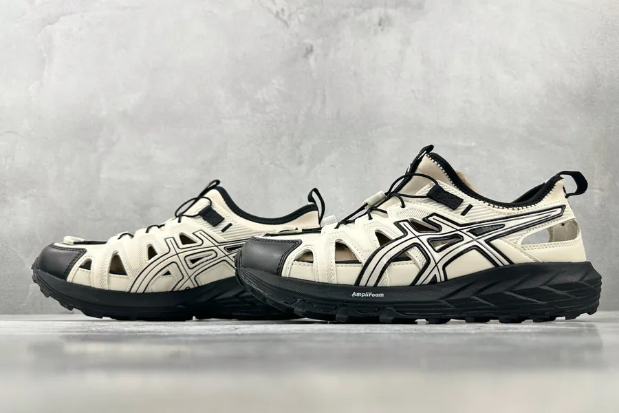 Asics Gel Sonoma SE in Beige