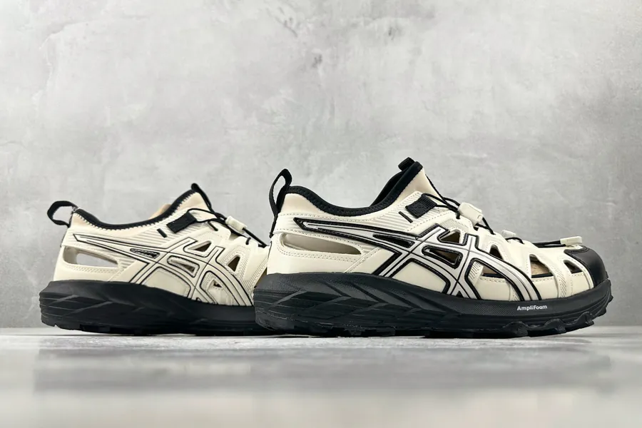 Asics Gel Sonoma SE in Beige