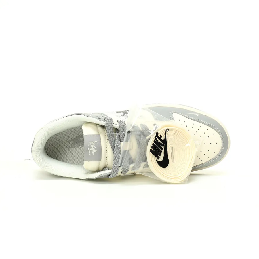 SB Dunk Low Retro SP by You Vintage Style Sneaker