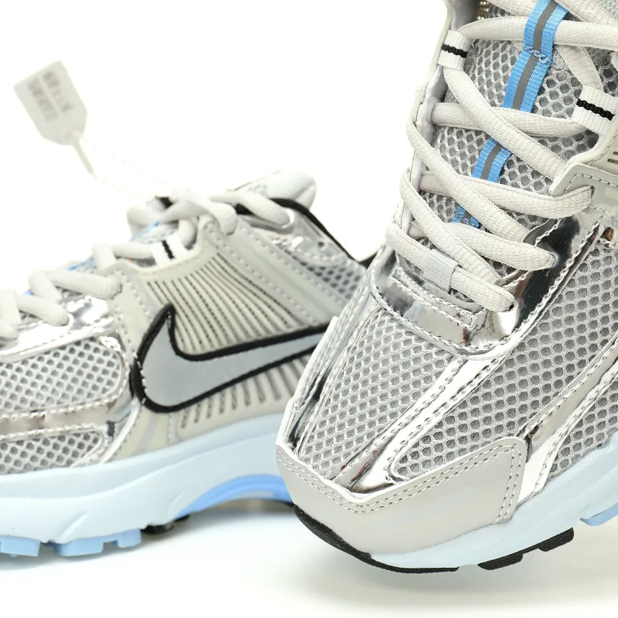 Nike Zoom Vomero 5 Retro Style Running Shoes
