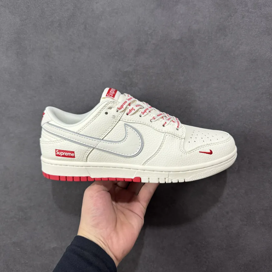 Nike SB Dunk Low Supreme Custom Edition Sneaker