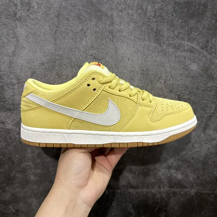 NIKE SB Dunk Low Pro ISO 'University Blue' in Grained Rubber