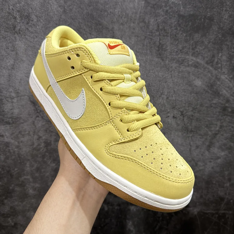 NIKE SB Dunk Low Pro ISO 'University Blue' in Grained Rubber
