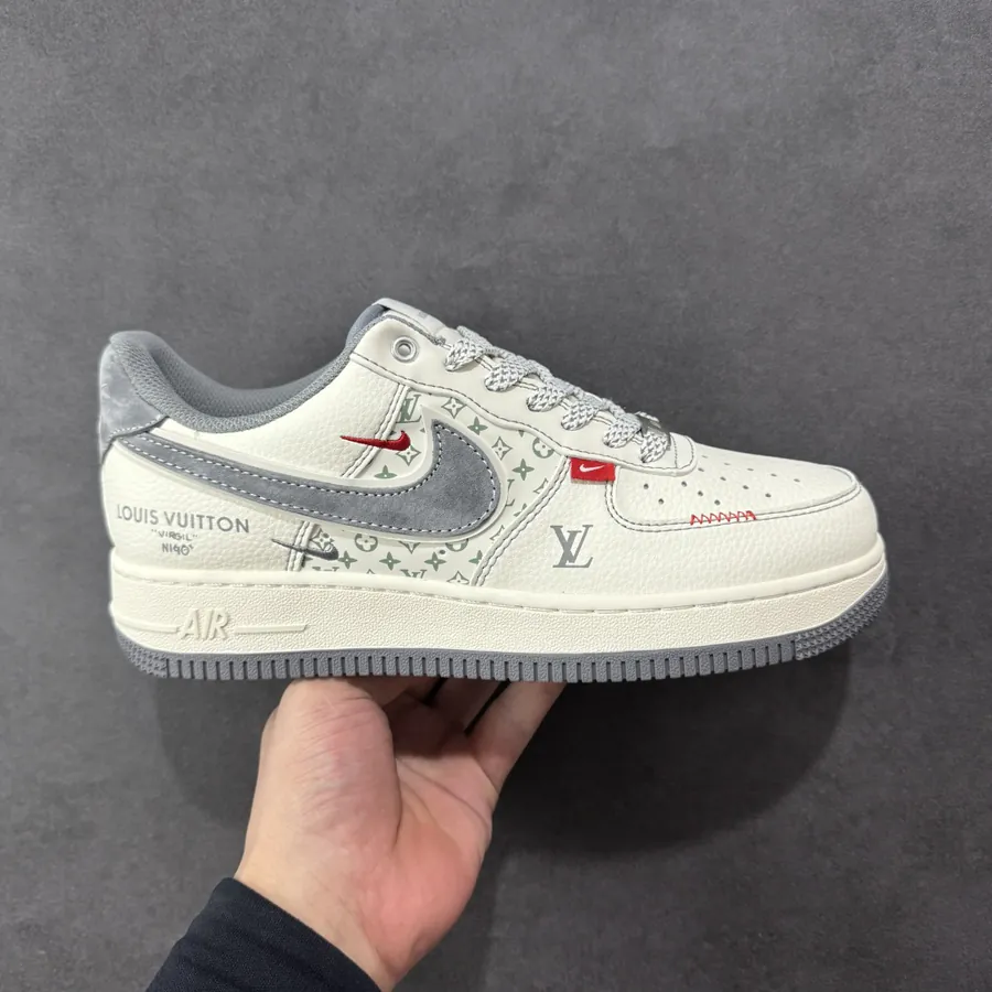 NK Air Force 107 Low Low Top Sneaker