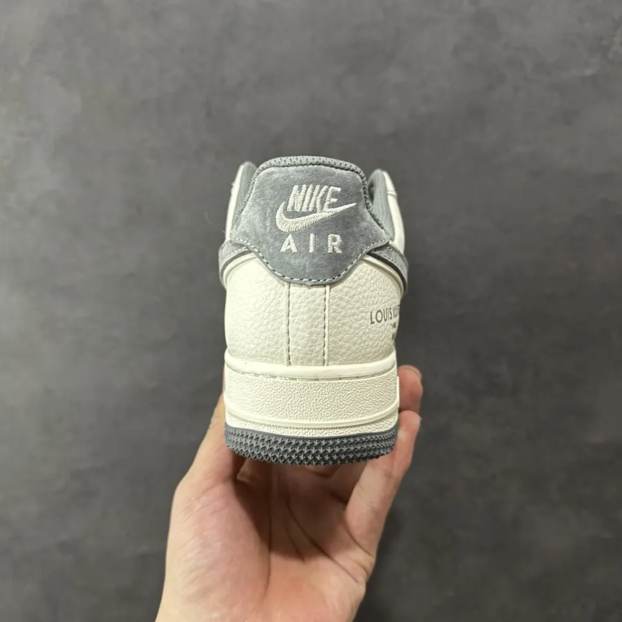 NK Air Force 107 Low Low Top Sneaker