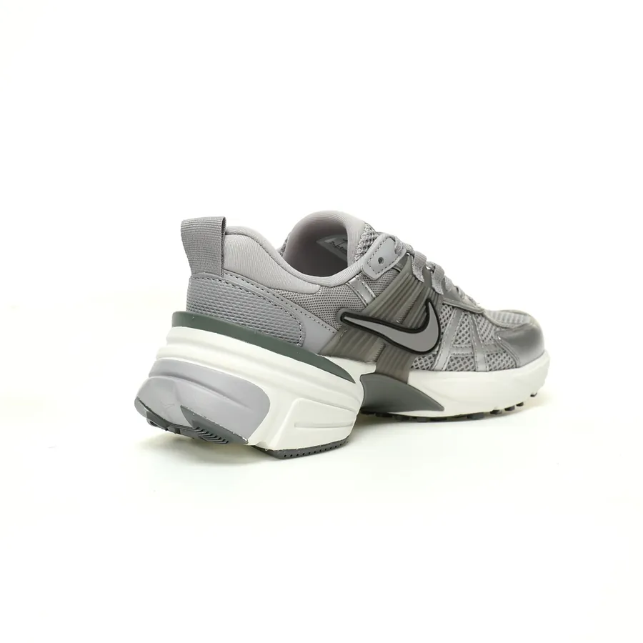 Nike Wmns V2K Runtekk Low Cement Grey