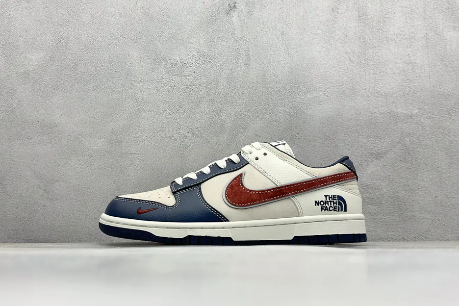 Nike SB Dunk Low x The North Face Blue Red Swoosh