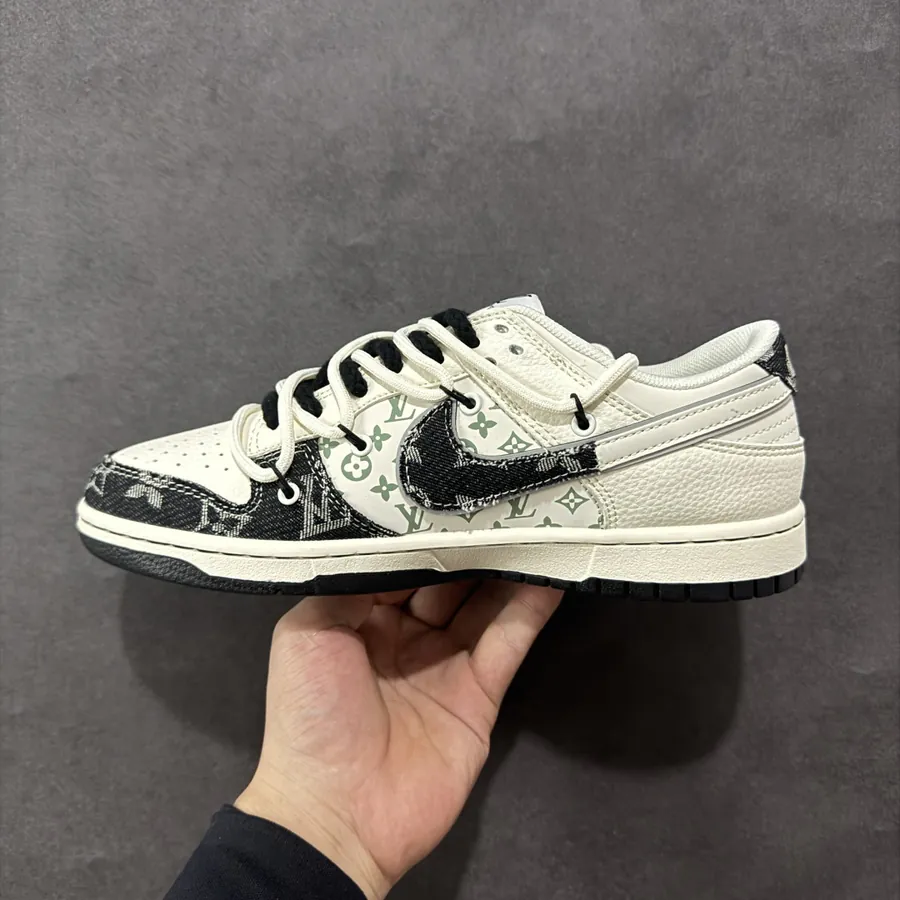 Nike SB Dunk Low LV Collaboration Low Sneaker
