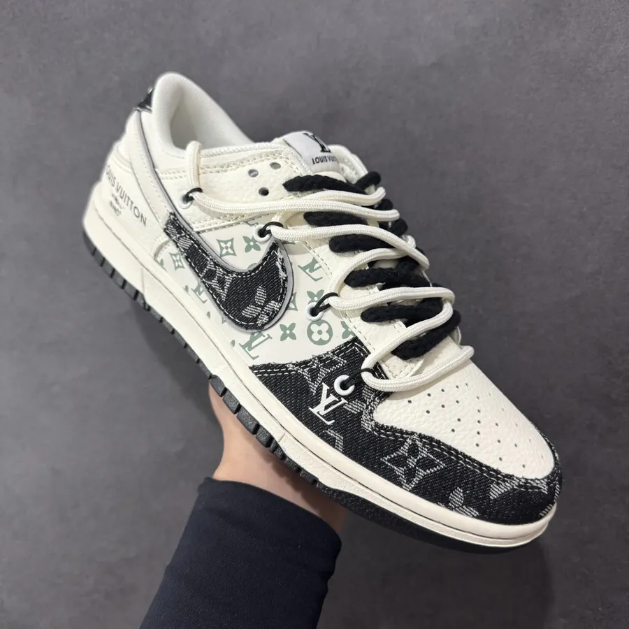 Nike SB Dunk Low LV Collaboration Low Sneaker