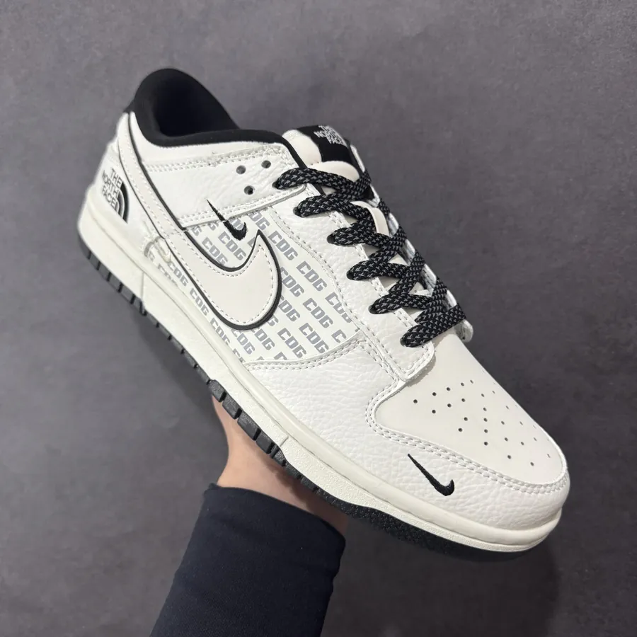 Nike SB Dunk Low x North Face Customized Low Top Sneaker