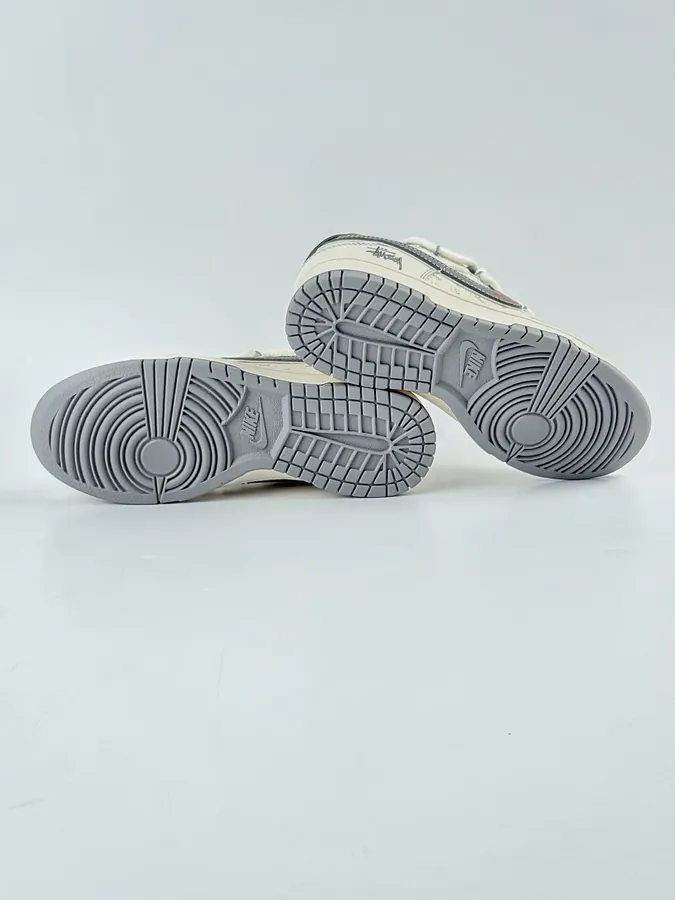 Nike SB Dunk Low x Stussy White Grey Hook Strap