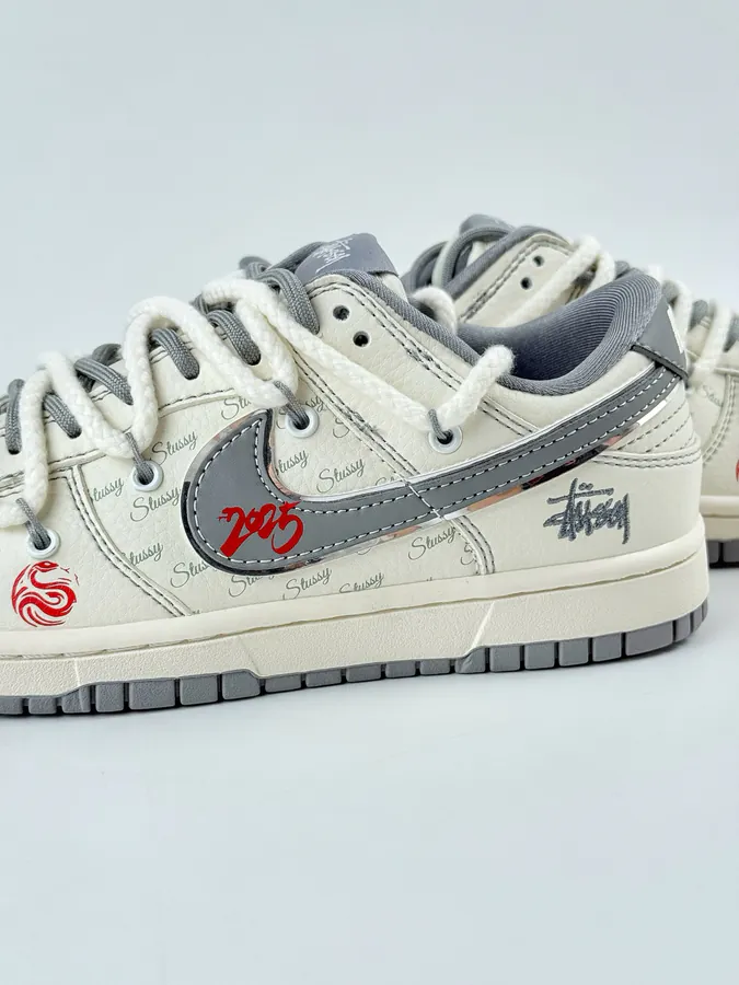 Nike SB Dunk Low x Stussy White Grey Hook Strap