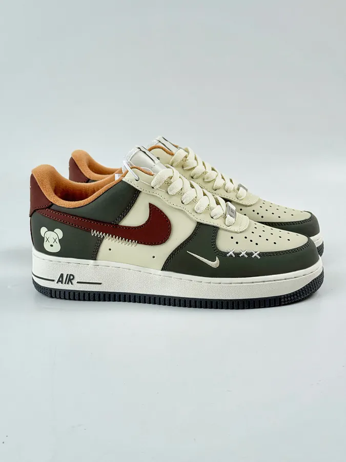 Nike Air Force 1 Low 07 Green and White with Small Hook