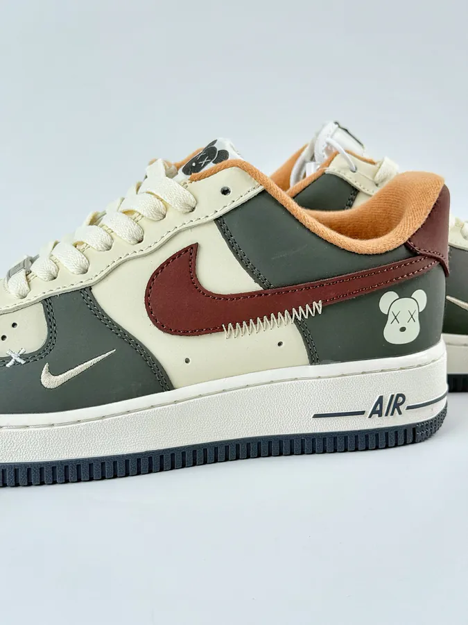 Nike Air Force 1 Low 07 Green and White with Small Hook