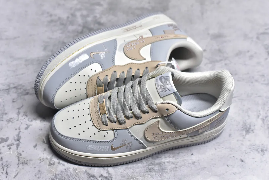 NK Air Force 1'07 Low Classic Sneaker with Retro Modern Design