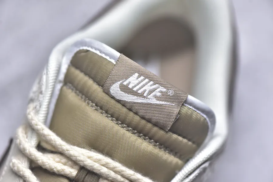 Nike Dunk Low Panda Prank Winter Dream Low Sneaker