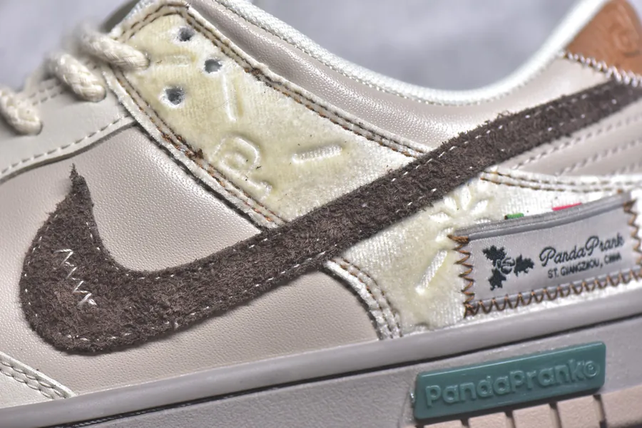 Nike Dunk Low Panda Prank Winter Dream Low Sneaker