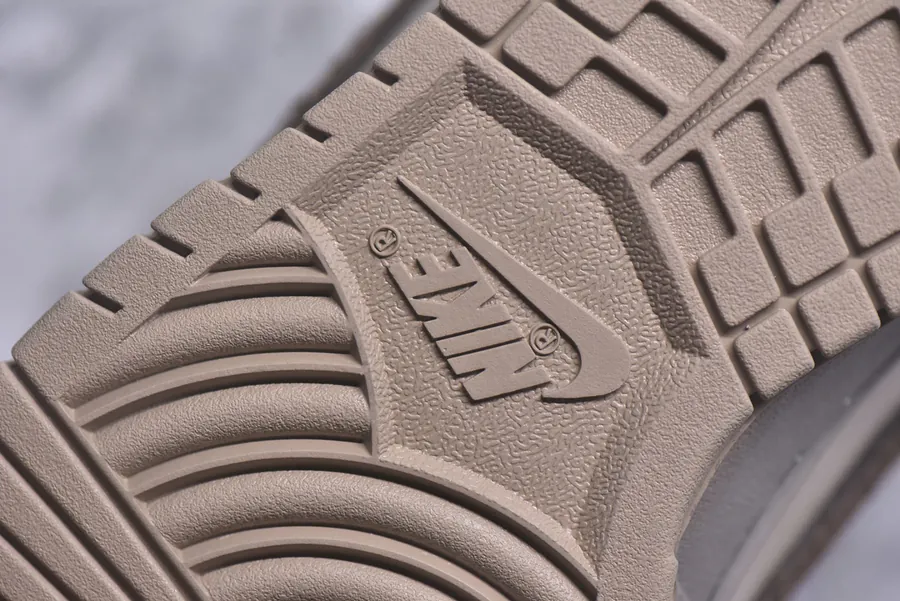 Nike Dunk Low Panda Prank Winter Dream Low Sneaker