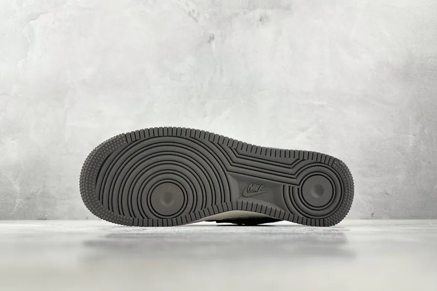 Nike Air Force 107 LV Exclusive Original