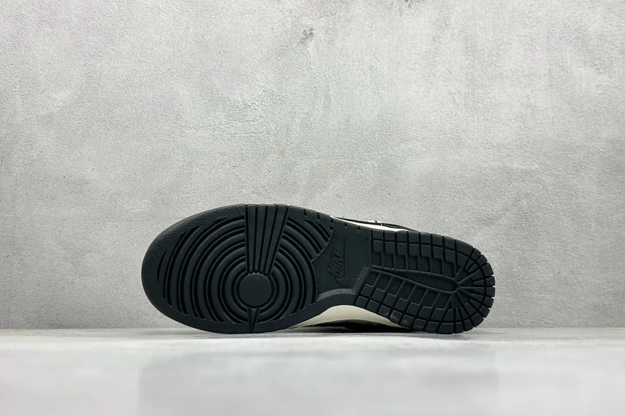 Nike SB Dunk Low x Stussy Black White Hook Strap