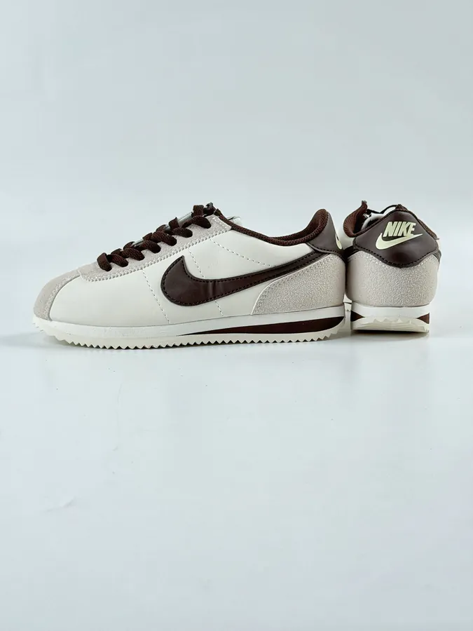 Nike Classic Cortez SE Classic Style